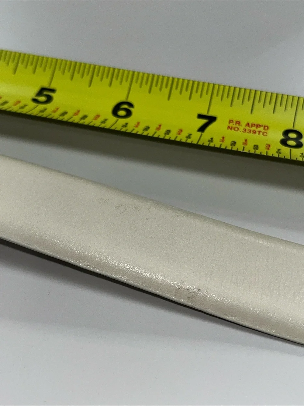 Elegant Cream Leather Belt with Gold Buckle size XL